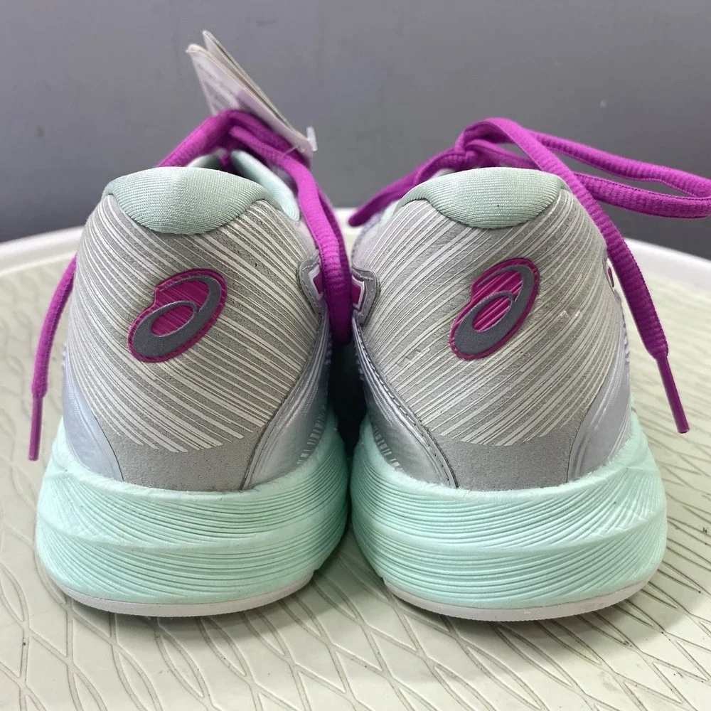 Asics put your